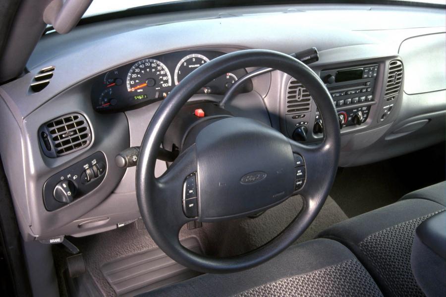  Ford F-150 1999 года  (фото 8 из 20)